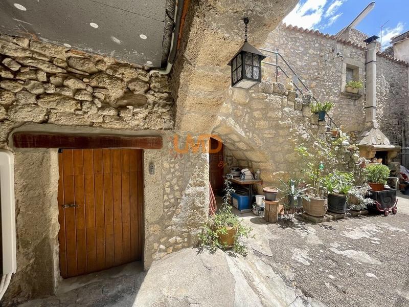 Maison de village - 80 m² - 3 pièces