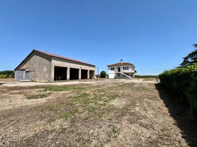 Maison - 181 m² - 6 pièces