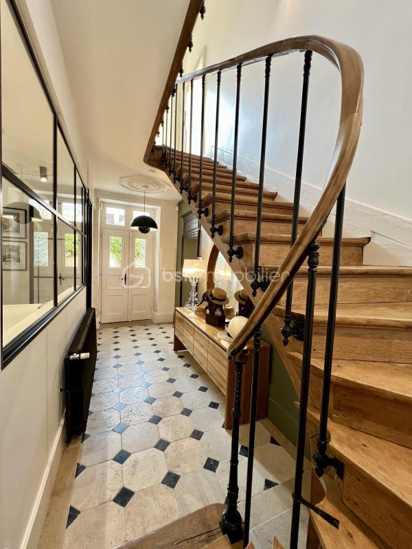 Maison - 148 m² - 7 pièces