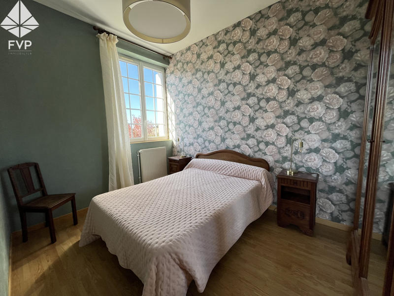 Propriété - 284 m² - 9 pièces