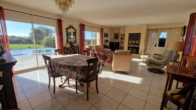 Maison - 125 m² - 5 pièces