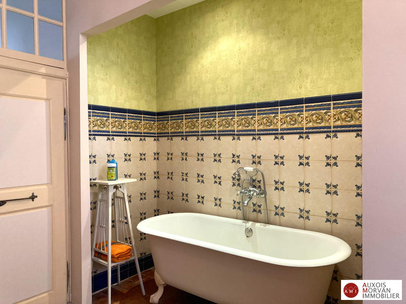 Maison ancienne - 270 m² - 8 pièces