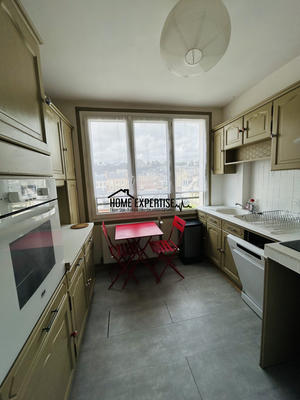 Appartement - 94 m² - 5 pièces