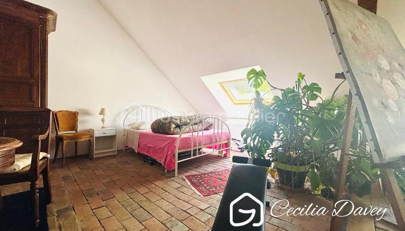 Propriété - 220 m² - 7 pièces