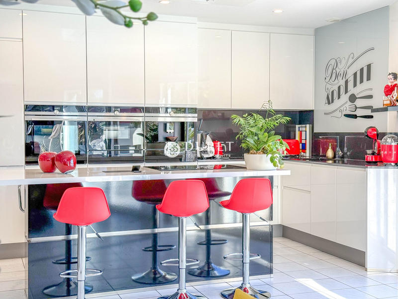 Maison - 158 m² - 5 pièces