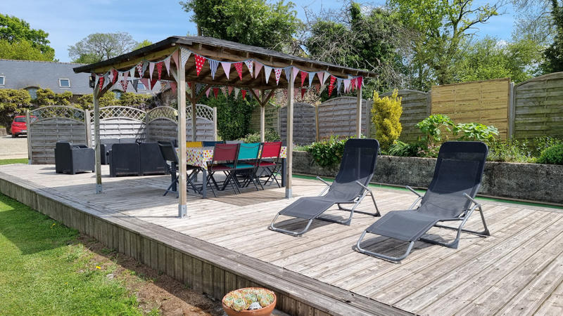 Maison - 240 m² - 21 pièces