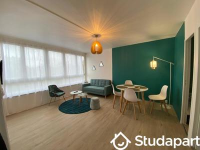 Chambre - 9 m² - 1 pièce