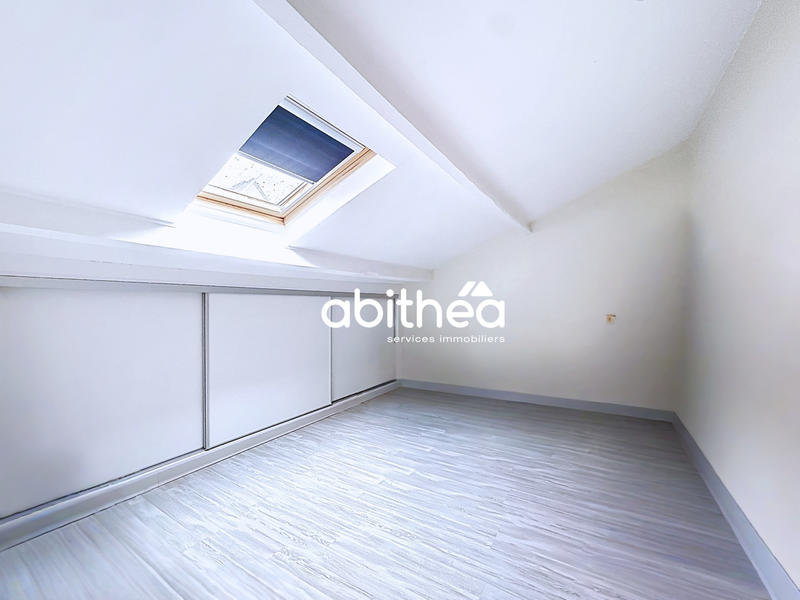 Maison - 181 m² - 7 pièces