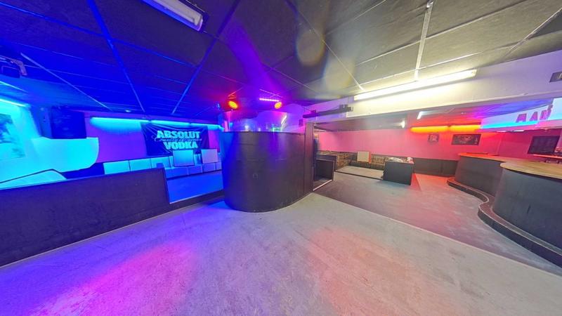 Maison - 328 m² - 9 pièces