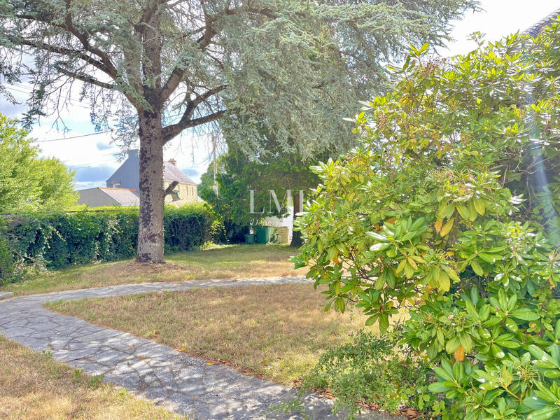 Maison - 238 m² - 8 pièces