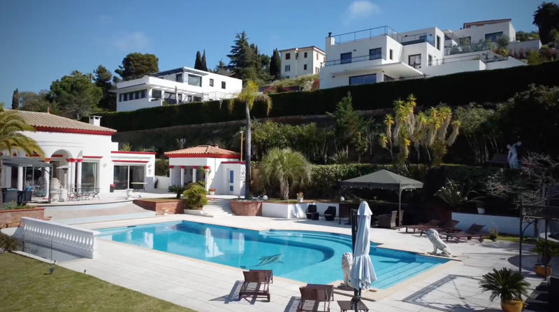 Villa - 665 m² - 10 pièces