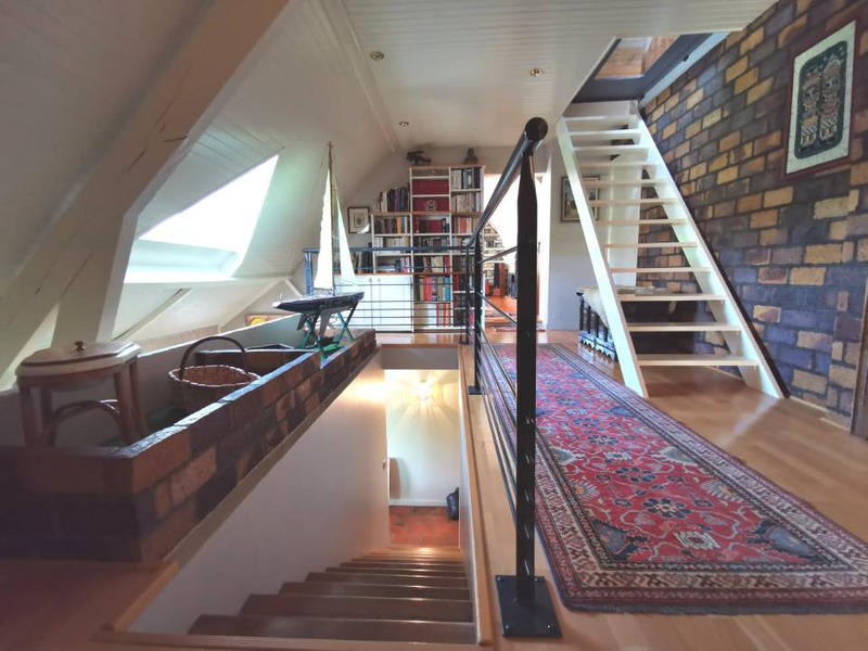 Maison - 230 m² - 8 pièces