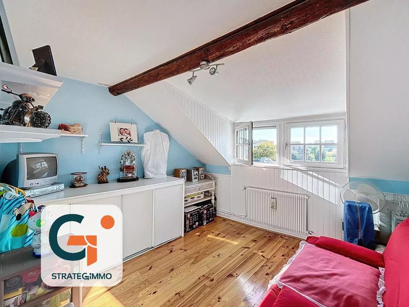 Maison de ville - 94 m² - 5 pièces