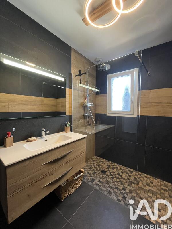 Maison - 107 m² - 4 pièces