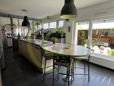 Maison - 195 m² - 7 pièces