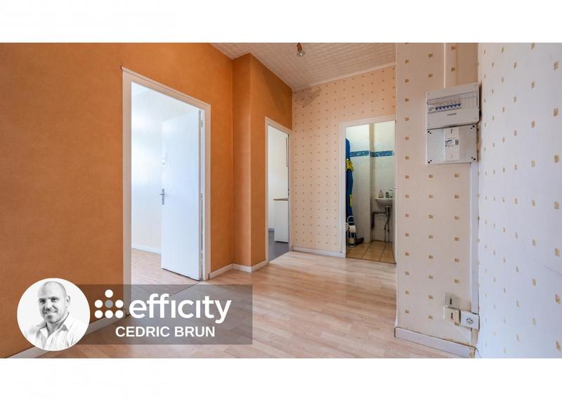 Local d'activité / Entrepôt - 68 m² - 4 pièces
