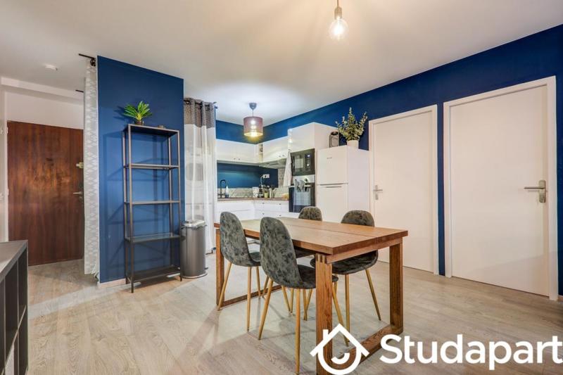 Chambre - 10 m² - 1 pièce