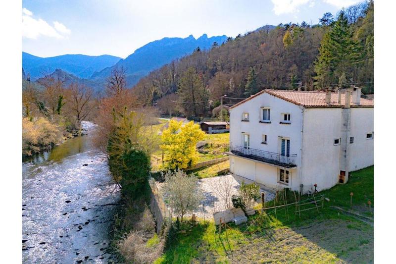 Maison - 178 m² - 10 pièces