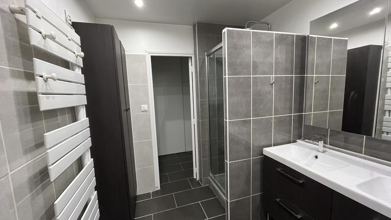 Appartement - 80 m² - 3 pièces