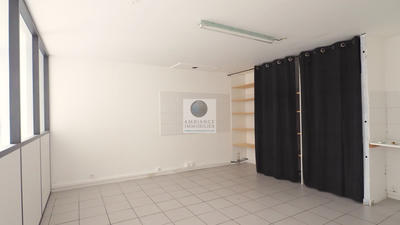 Local commercial - 77 m²