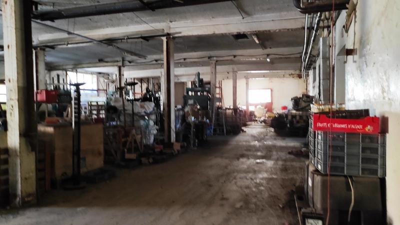Entrepôt - 4 076 m² - 10 pièces