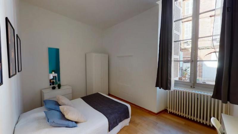 Chambre - 16 m² - 5 pièces