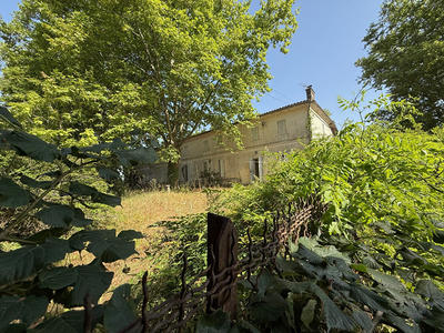 Maison - 300 m² - 12 pièces