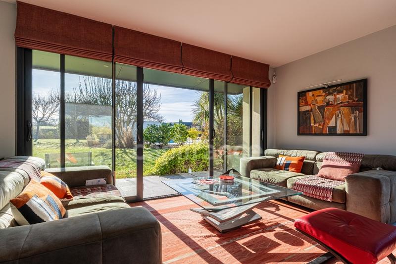 Maison - 228 m² - 8 pièces