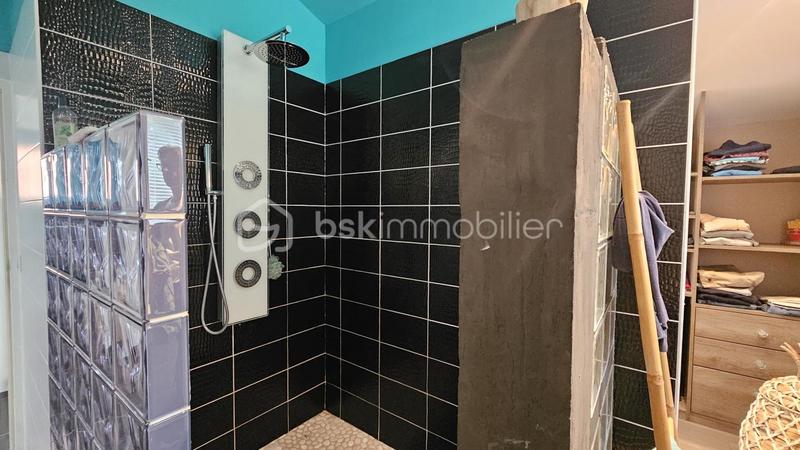 Maison - 166 m² - 6 pièces