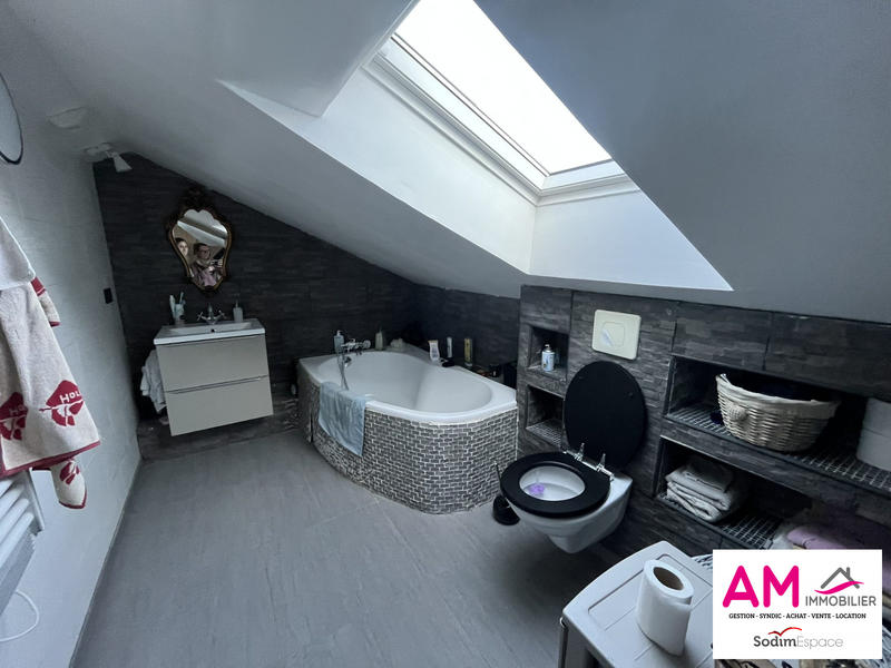 Maison - 100 m² - 6 pièces