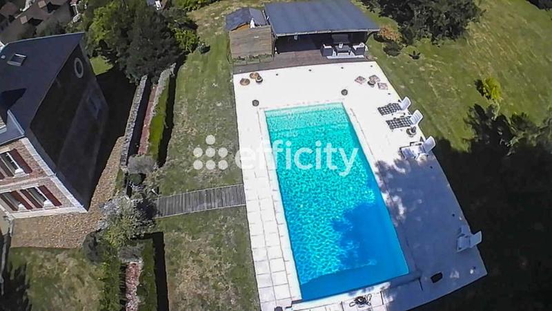 Maison - 229 m² - 9 pièces