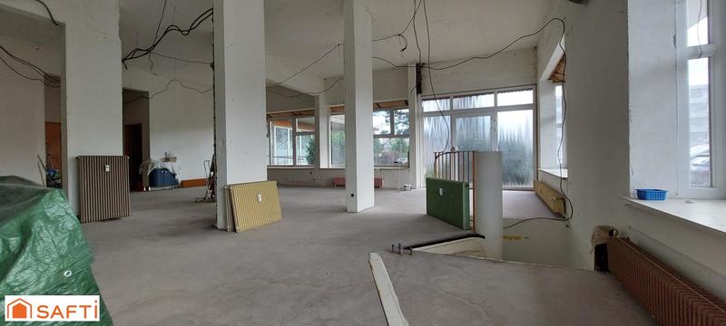 Local commercial - 153 m² - 4 pièces