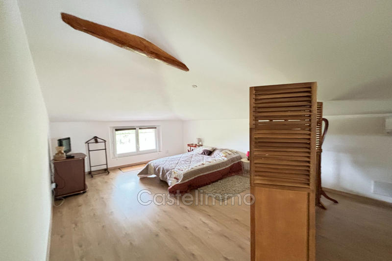 Maison - 370 m² - 10 pièces