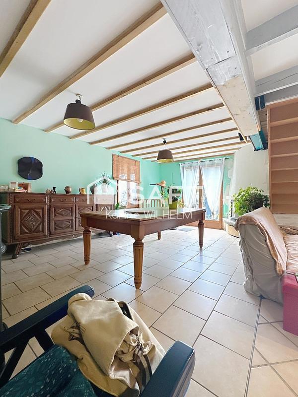 Maison - 200 m² - 8 pièces