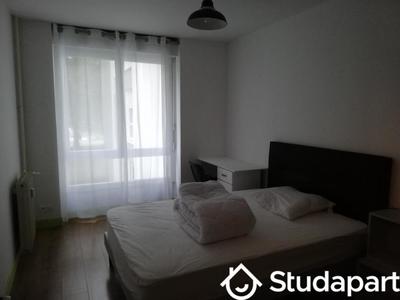 Chambre - 11 m² - 1 pièce