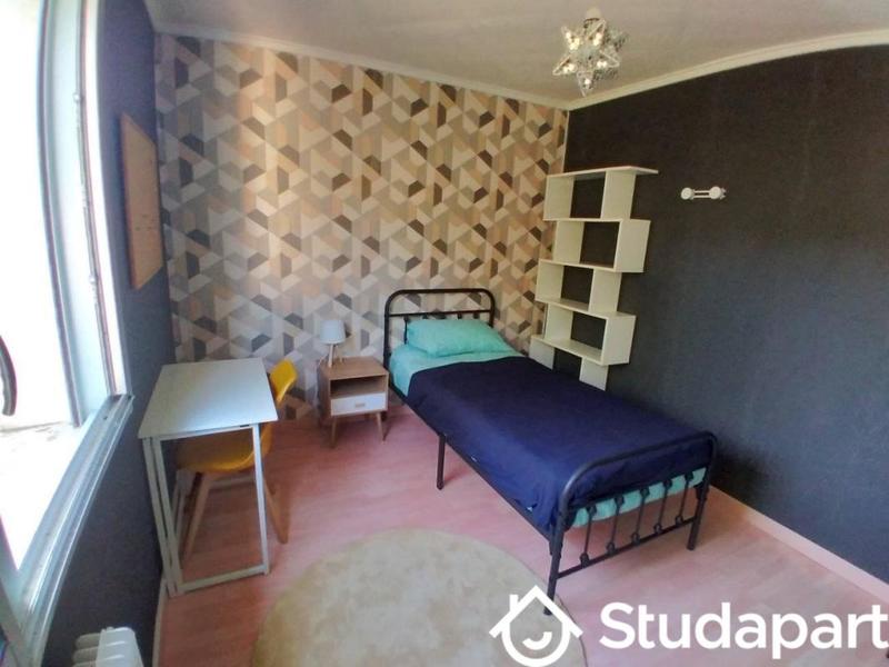 Chambre - 11 m² - 1 pièce