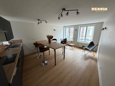 Appartement - 100 m² - 6 pièces