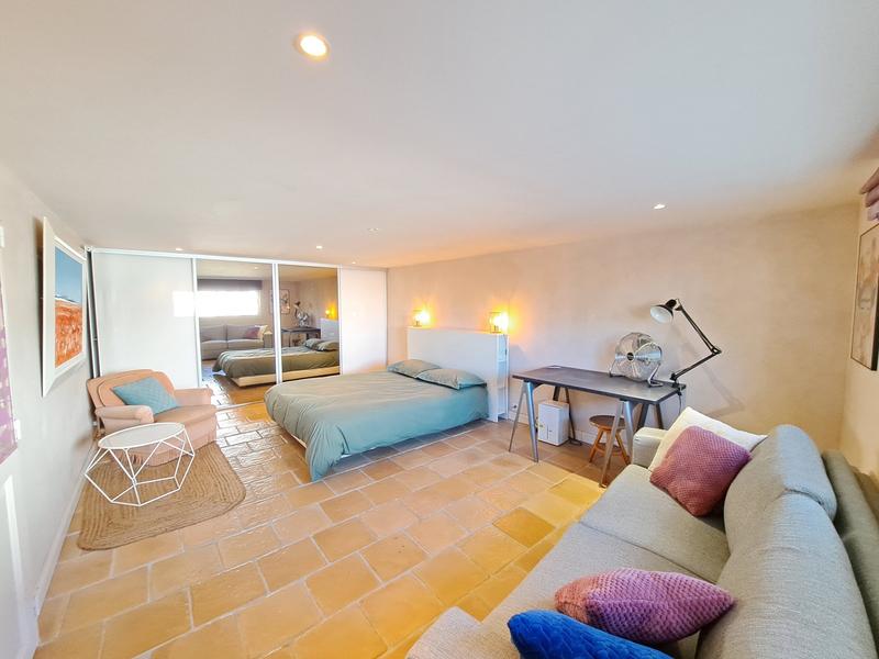 Maison - 276 m² - 11 pièces