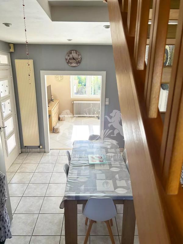 Maison - 100 m² - 6 pièces