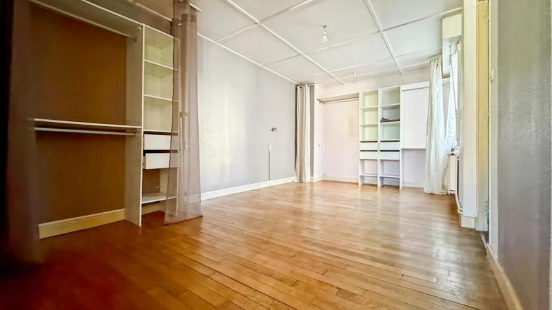 Appartement - 88 m² - 6 pièces