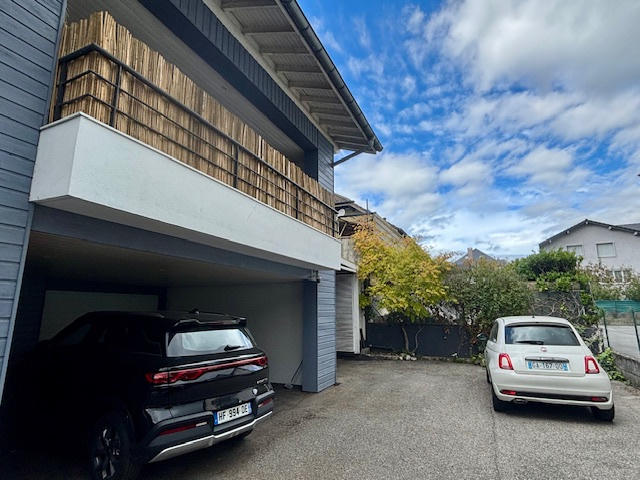 Triplex - 190 m² - 4 pièces