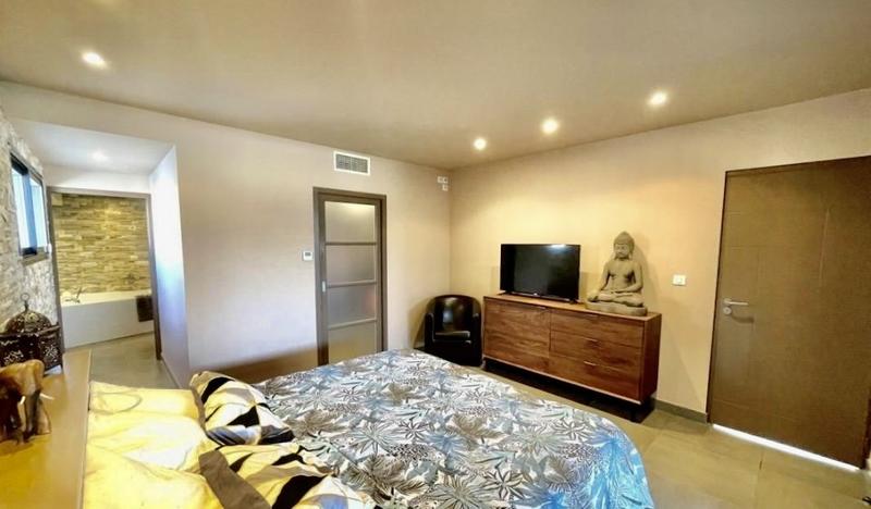 Maison d'architecte - 293 m² - 6 pièces