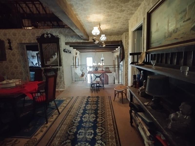 Maison de village - 200 m² - 9 pièces