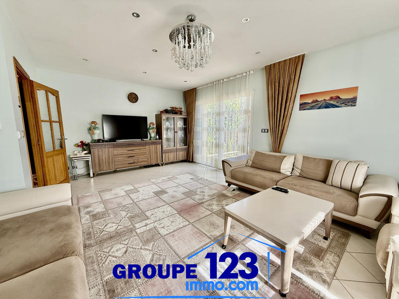 Maison - 99 m² - 4 pièces