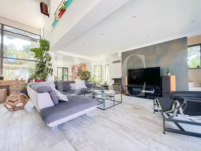 Villa - 350 m² - 7 pièces