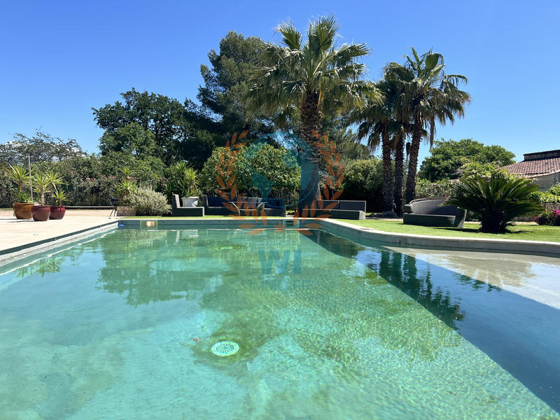 Maison - 170 m² - 8 pièces