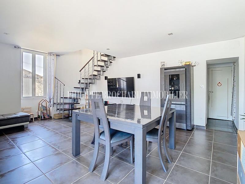 Maison - 98 m² - 5 pièces