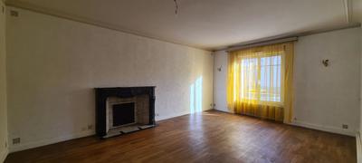 Maison - 215 m² - 9 pièces