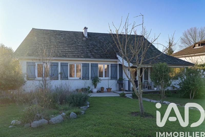 Maison - 93 m² - 5 pièces