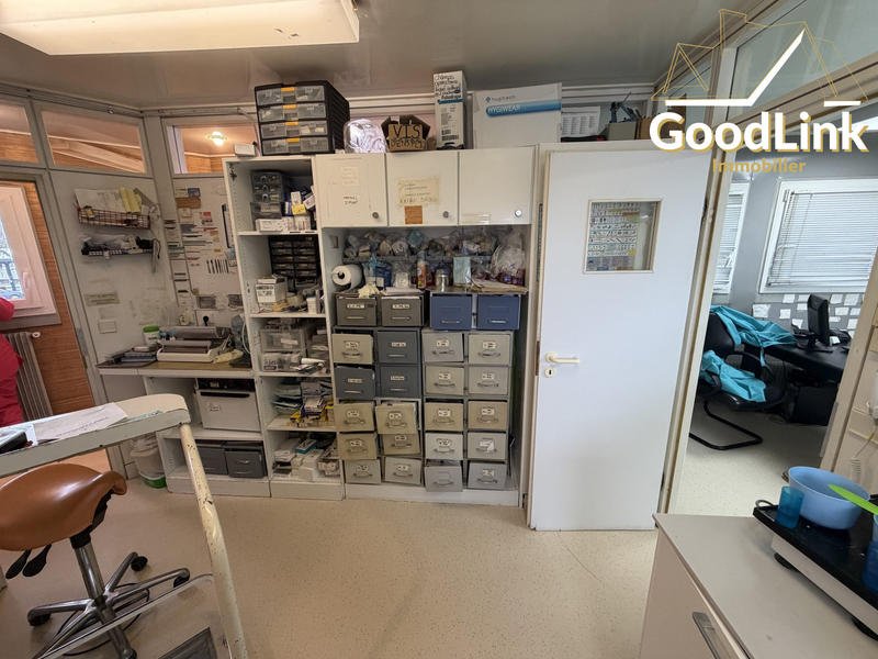 Local d'activités - 142 m²